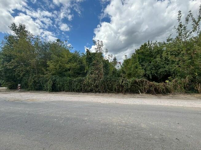 Działka budowlana w mieście z dostępem do mediów