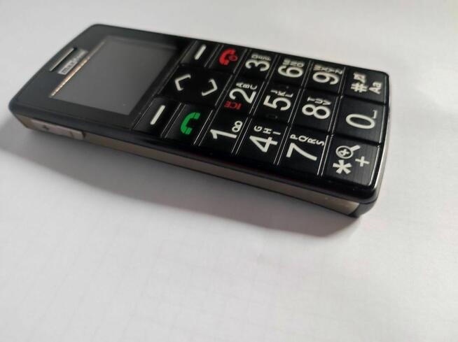 telefon Maxcom MM705BB dla seniorów osób starszych słabowid