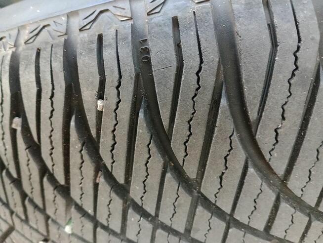 Sprzedam Komplet Opon Całoroczne 16 cali