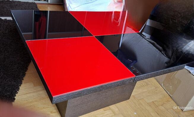 Czerwono-czarny stolik kawowy/ława