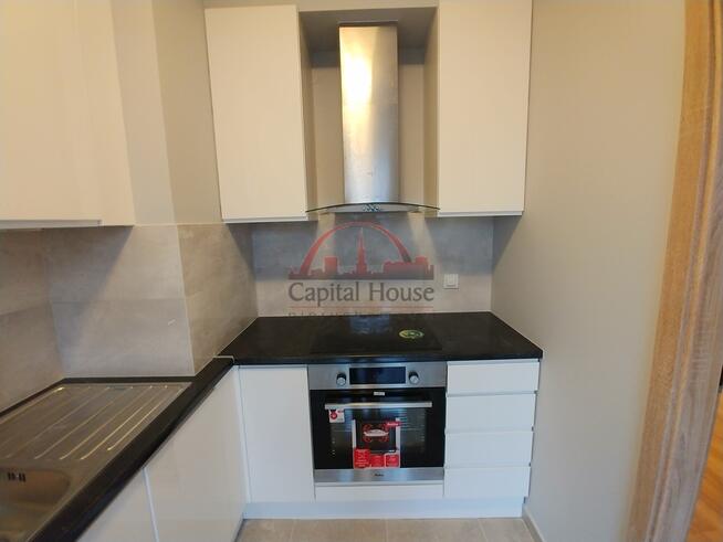 Kawalerka z oddzielną kuchnią i garażem