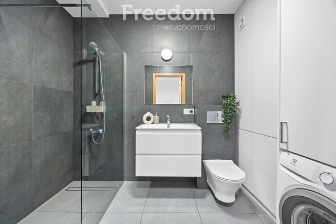 Dwupoziomowe mieszkanie z ogrodem, Nowa Wola