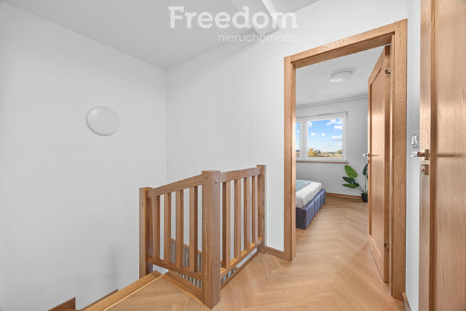 Dwupoziomowe mieszkanie z ogrodem, Nowa Wola