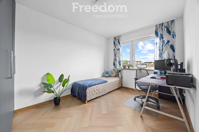 Dwupoziomowe mieszkanie z ogrodem, Nowa Wola