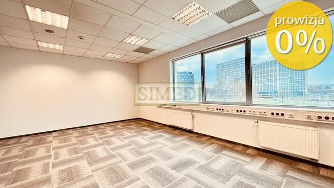 Biuro 5 minut od stacji metra , autobus , tramwaj