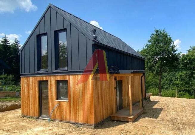 Dom Brzoskwinia gm. Zabierzów, Kamyk