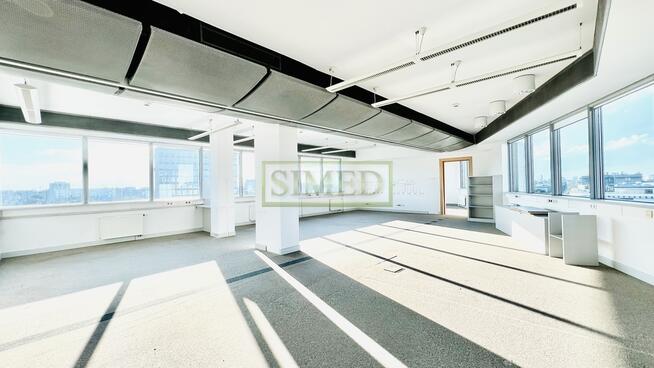 5minut od stacji metra,autobus,tramwaj dostęp24h