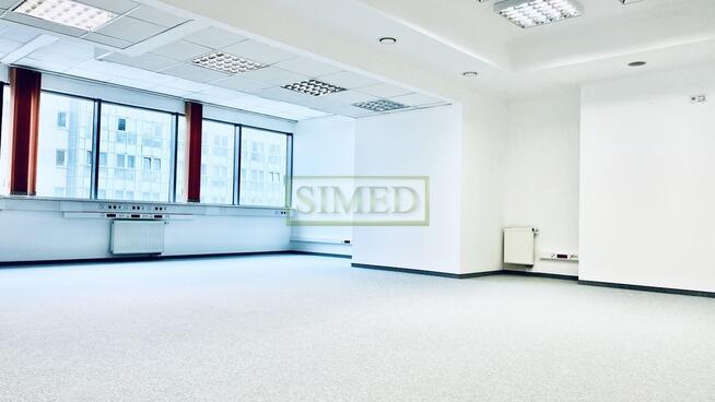 Reprezentacyjny biurowiec 5 minut od metra