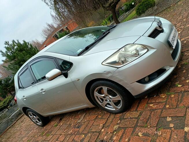 ZADBANY AURIS z roku 2007 diesel TANIO !!!!