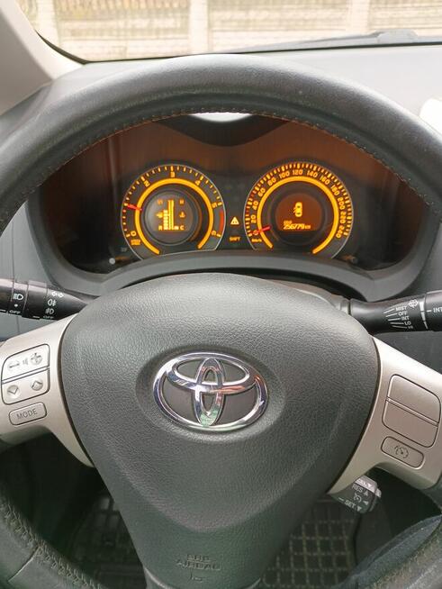 ZADBANY AURIS z roku 2007 diesel TANIO !!!!