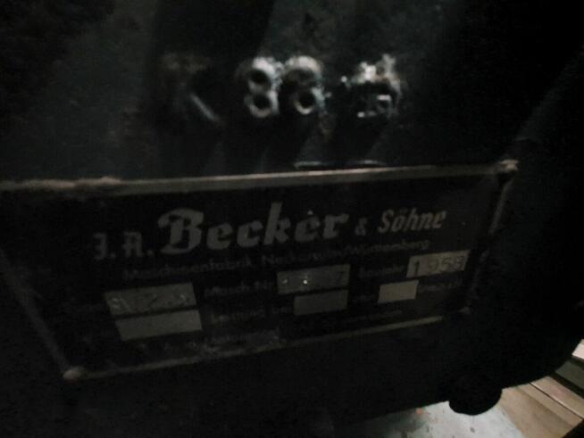 Kompresor Becker&Sohne 300l silnik Bauknecht 2,5kw