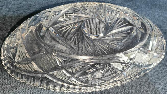 kryształy – misy , popielniczka i paterki (nr 9–13)