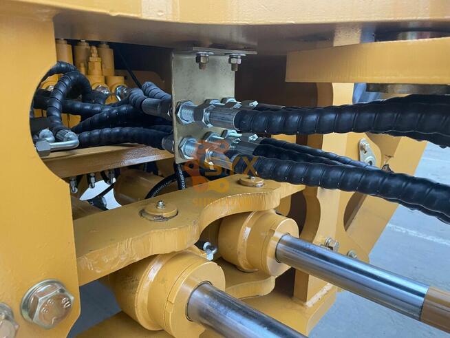 Nowa koparko ładowarka jcb 4cx