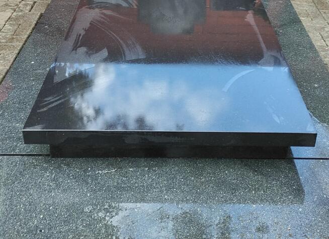 Opieka nad grobami pomnikami w Raciborzu mycie sprzatanie