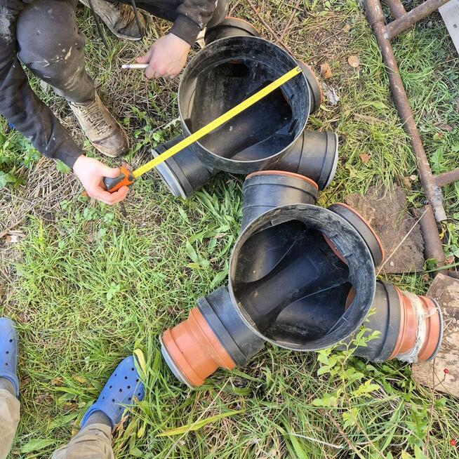 Sprzedam 2 studzienki kanalizacyjne zbiorcze Średnica: fi 3