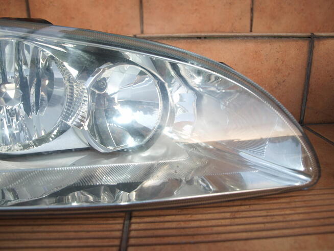 Ford Focus Mk2 lampy przód 2004 - 2008r (europa)