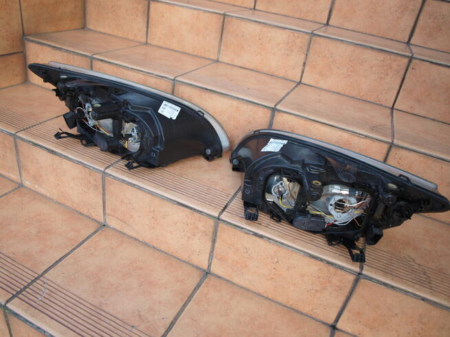 Ford Focus Mk2 lampy przód 2004 - 2008r (europa)