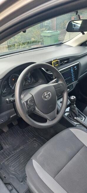 Toyota auris kombi 2015