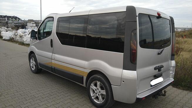 renault trafic 2005r 2.5 diesel kllima 7 osobowy