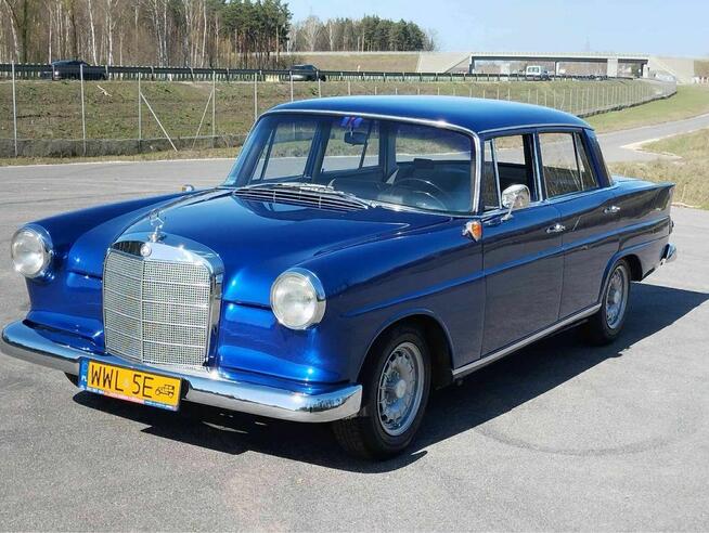 Auto do slubu W110 Mercedes Skrzydlak Warszawa i okolice