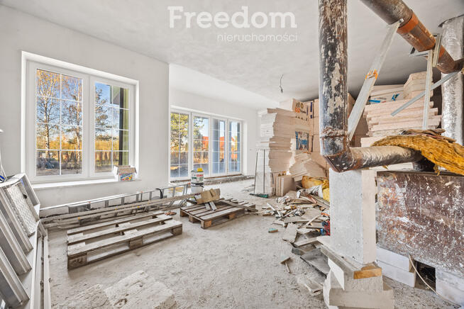 Dom w stylu dworkowym z potencjałem w Lesznowoli