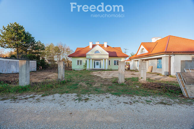 Dom w stylu dworkowym z potencjałem w Lesznowoli