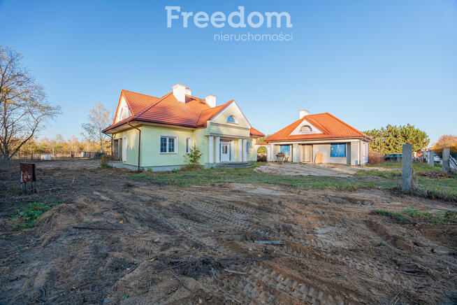 Dom w stylu dworkowym z potencjałem w Lesznowoli