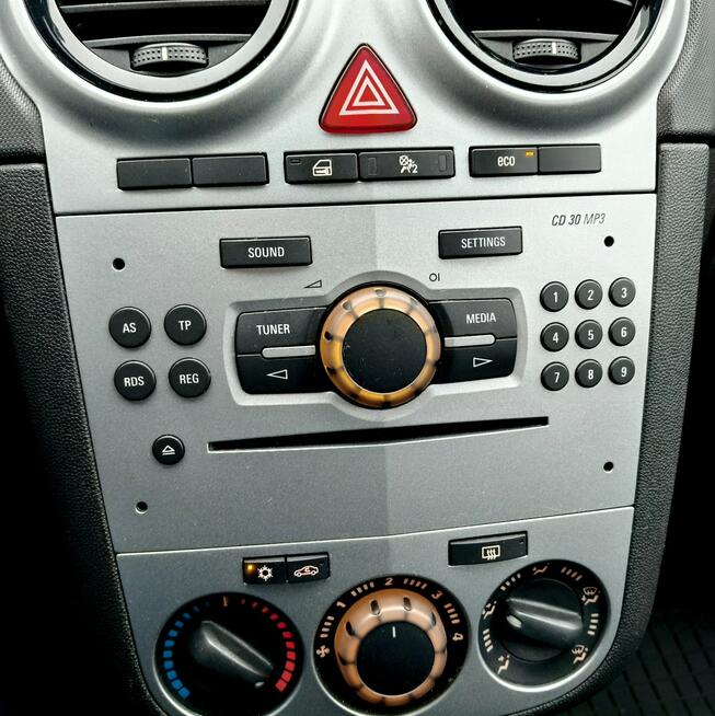 Opel Corsa 2013*benzyna*Niski przebieg