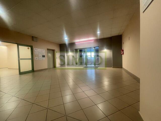 Niska cena , biuro , ochrona , monitoring, parking