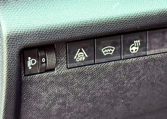 Citroen C4 1.2 131KM benzyna SHINE Raty od 599 zł miesięcznie!