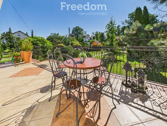 Przestronny, 8-pokojowy dom z dużym ogrodem