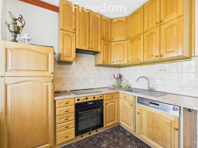 Przestronny, 8-pokojowy dom z dużym ogrodem