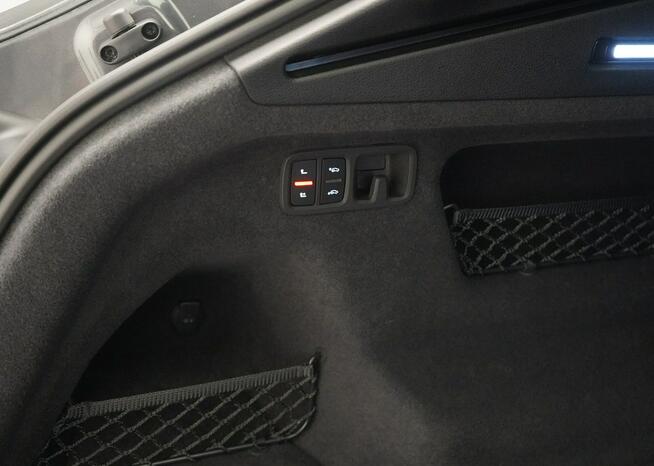 Audi Q8 50TDI Quattro Tiptronic Sline B&O Pneumatyka Panorama Hak ACC