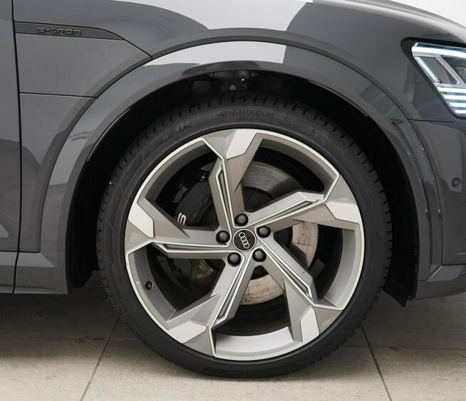 Audi SQ8 e-tron 503 KM Quattro Matrix Cyfrowe ACC Pneumatyka BangOlufsen Hak
