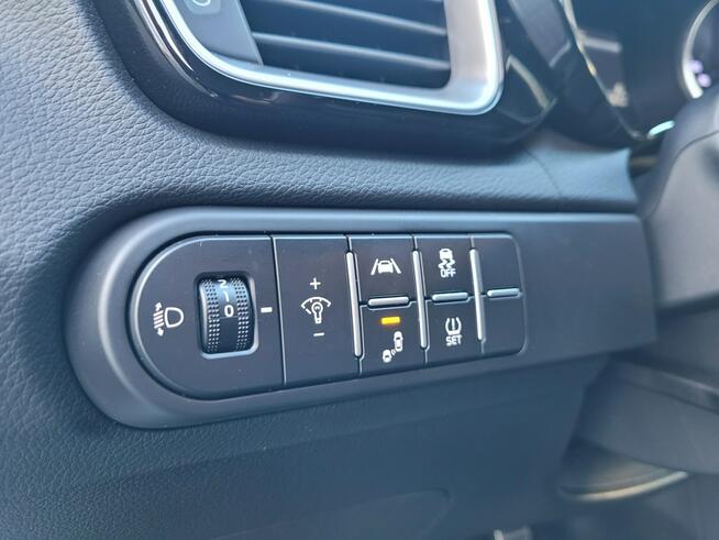 Kia Nowy Ceed Business Line 1.5 T-GDI 160KM manual/serwisowany w ASO/bezwypadkowy