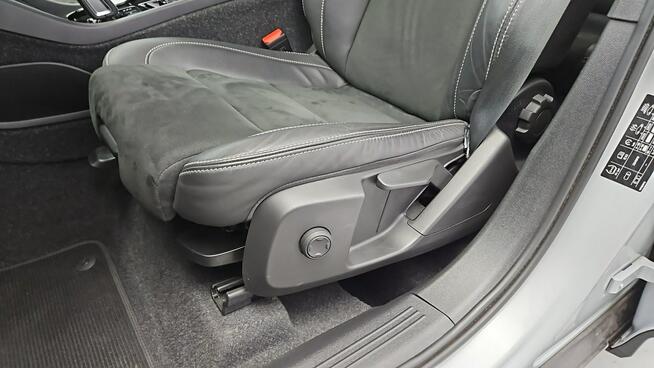 Volvo XC 40 1.5 T5 Plug-In Hybrid R-Design ! Z Polskiego Salonu ! Faktura VAT !