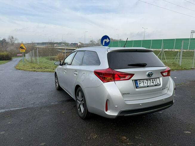Toyota Auris Hybryda Kamera cofania czujniki