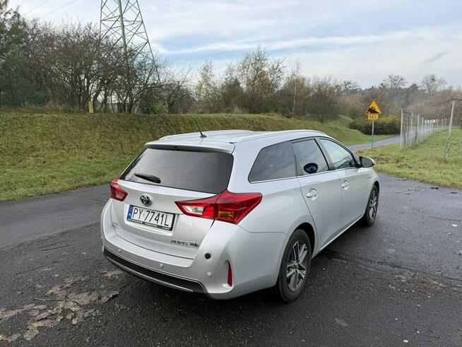Toyota Auris Hybryda Kamera cofania czujniki