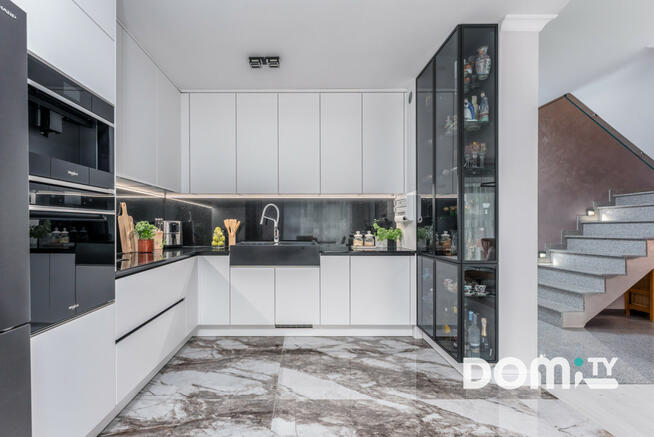 Dom Wrocław gm. Wrocław-Fabryczna Oporów,