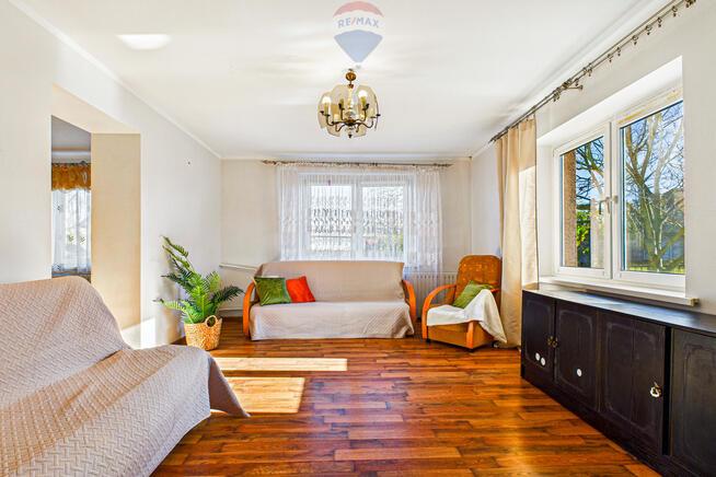 Dom z warsztatem, stodołą i oborą