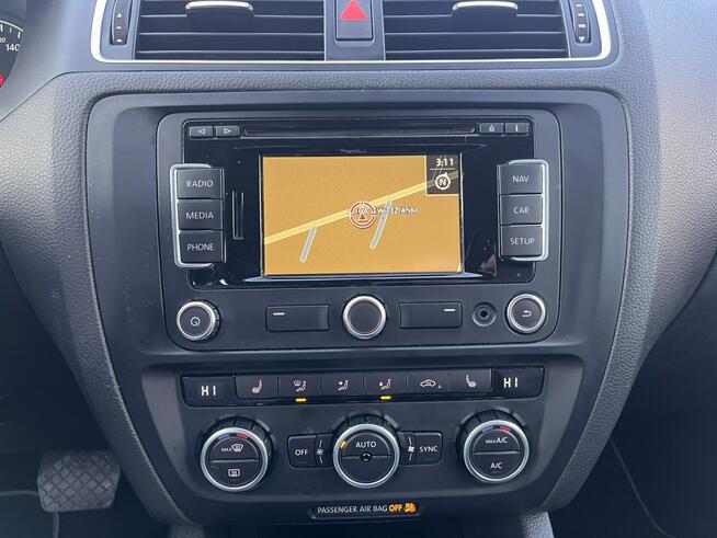 Volkswagen Jetta 1.4 Zarejestrowany Automat Climatronic Navi Grzane fotele Stan BDB