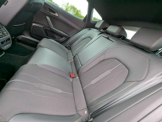 Cupra Formentor Oświetlenie ambiente, auto jak NOWE