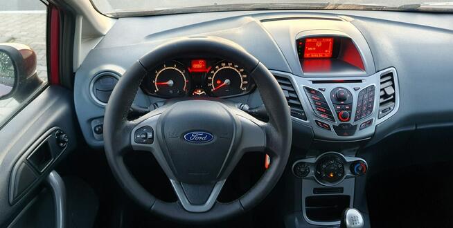 Ford Fiesta Świetnie zadbane autko/Podgrz. Fotele+przednia szyba/Pewny przebieg