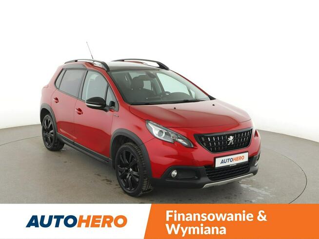 Peugeot 2008 lift klima auto navi panorama półskóra czujniki parkowania hak