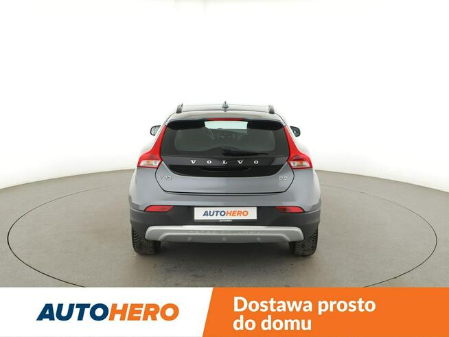 Volvo V40 Cross Country automat full LED panorama navi czujniki parkowania klima auto