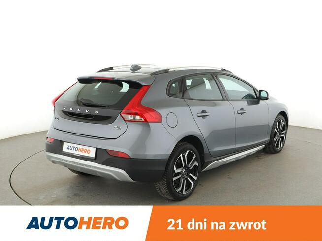 Volvo V40 Cross Country automat full LED panorama navi czujniki parkowania klima auto