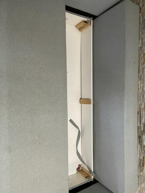 Wersalka rozkładana z poduszkami