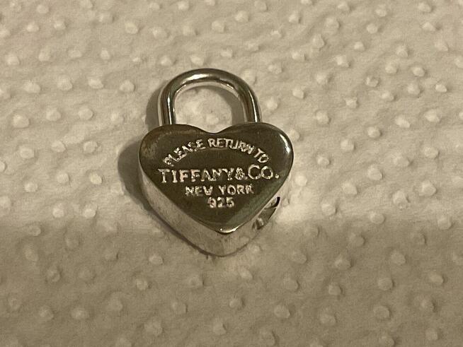 Srebrna zawieszka/wisiorek w kształcie kłódki Tiffany