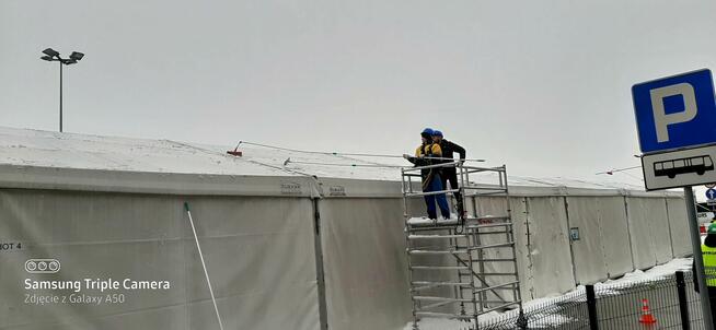 Usługa odśnieżania dachów