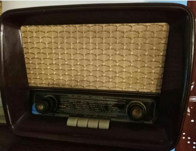 Radio firmy IMPERIAL